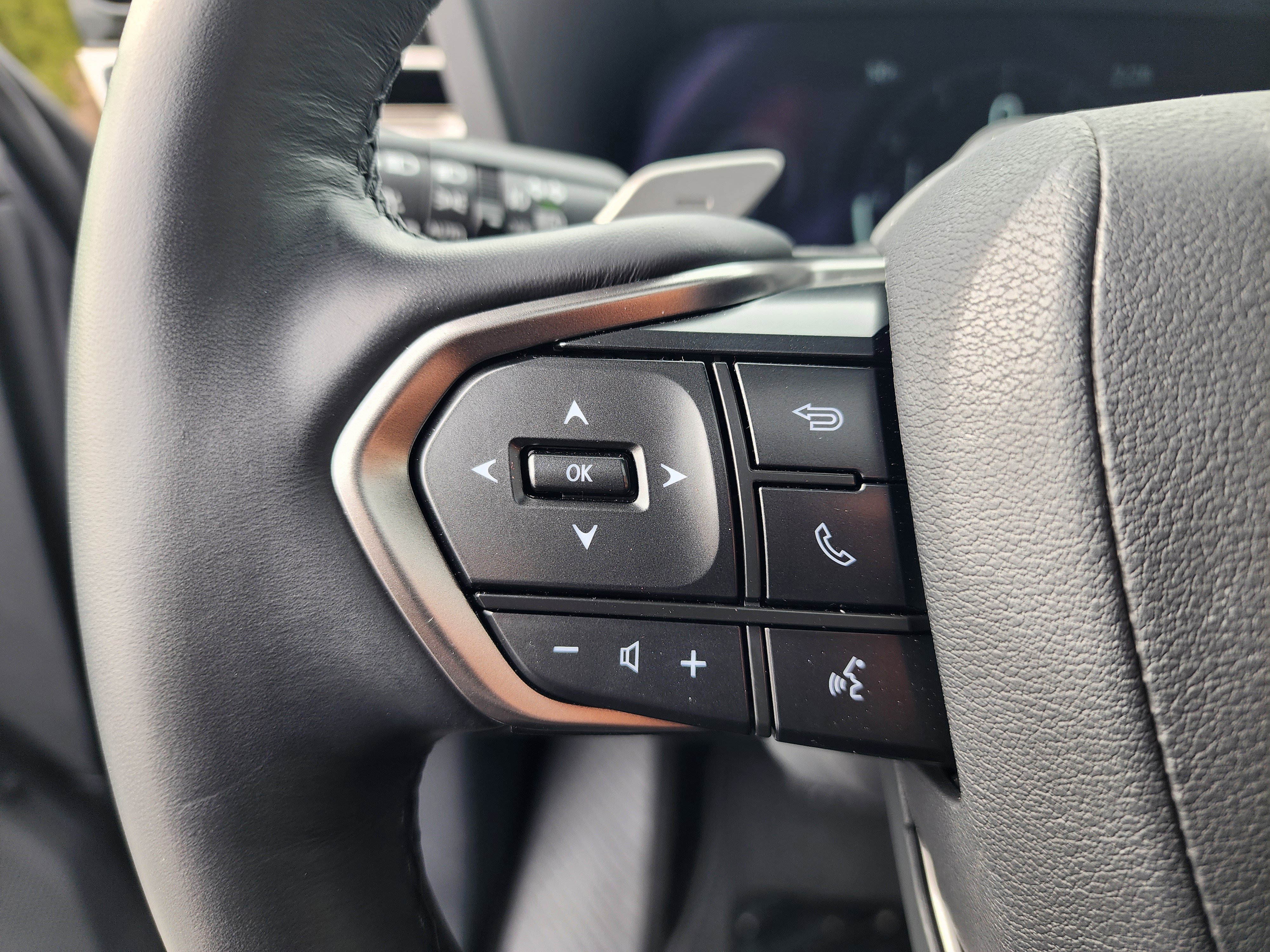 Used 2025 Lexus GX 550 w/ Cold Area Package AWD/4WD image 29