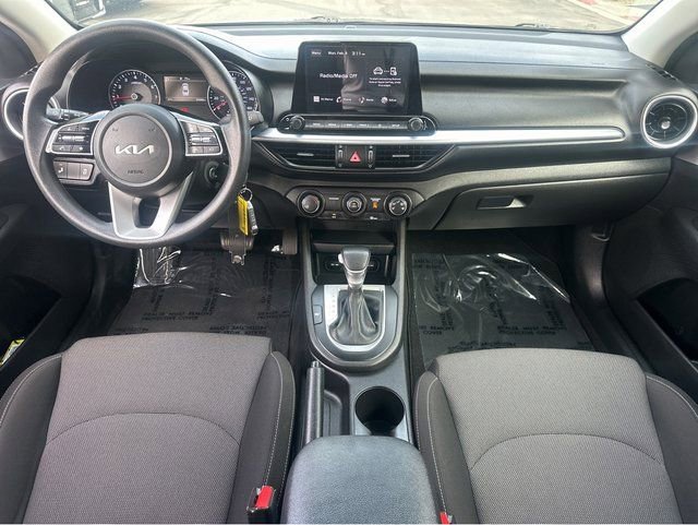 Certified 2023 Kia Forte LXS w/ LXS Technology Package FWD image 7