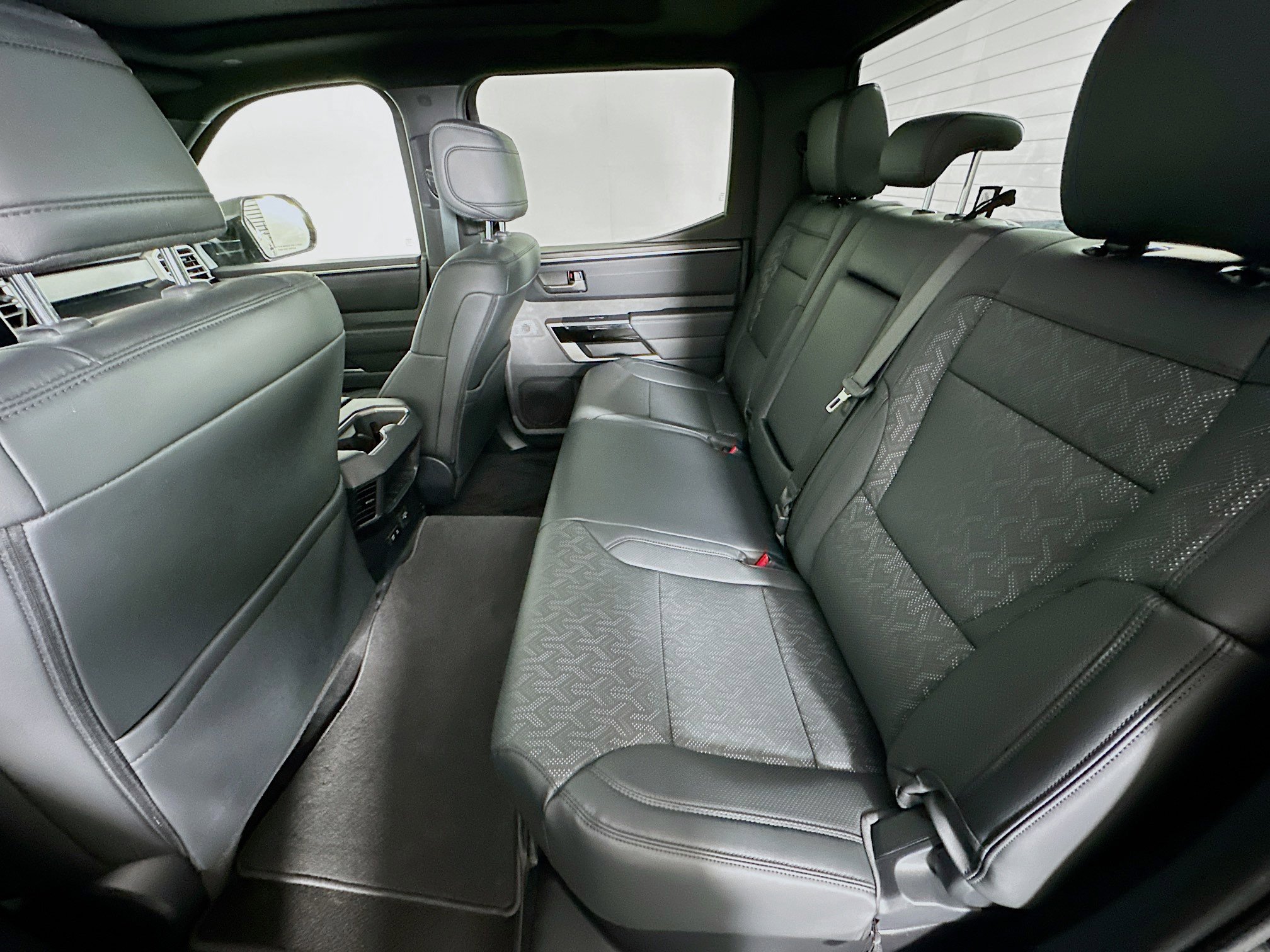 Used 2025 Toyota Tundra Limited image 29