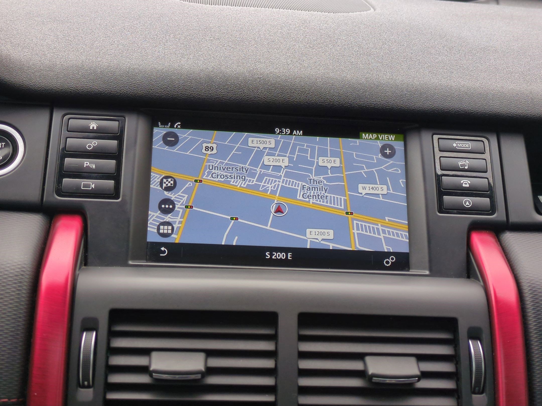 Used 2017 Land Rover Discovery Sport HSE Luxury image 26