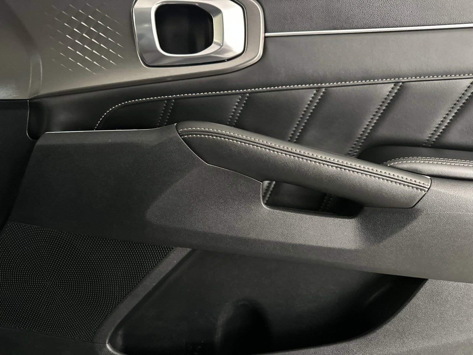 Certified 2022 Kia Sorento SX image 24