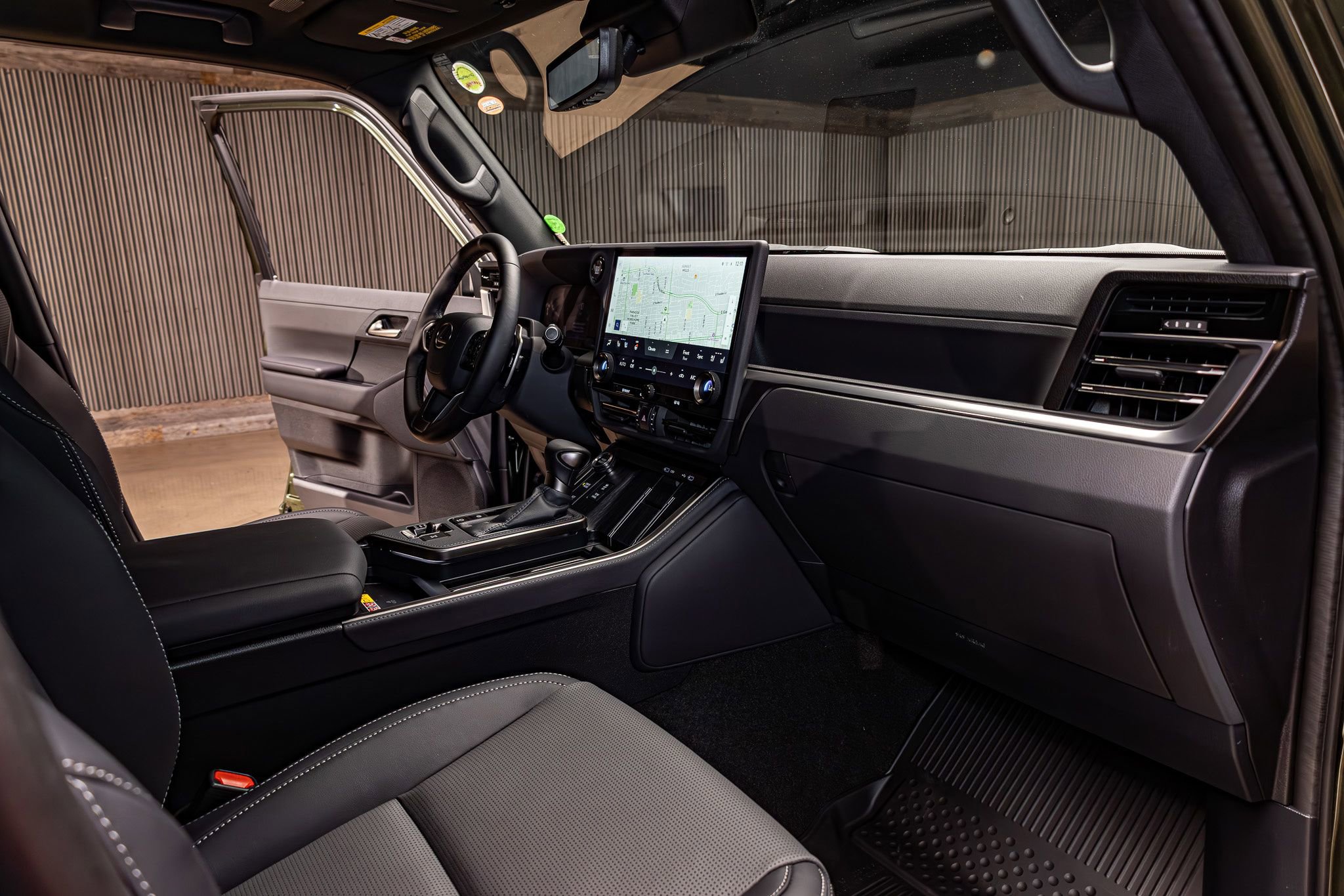 Used 2026 Lexus GX 550 Luxury+ w/ Accessory Package (2T) image 14