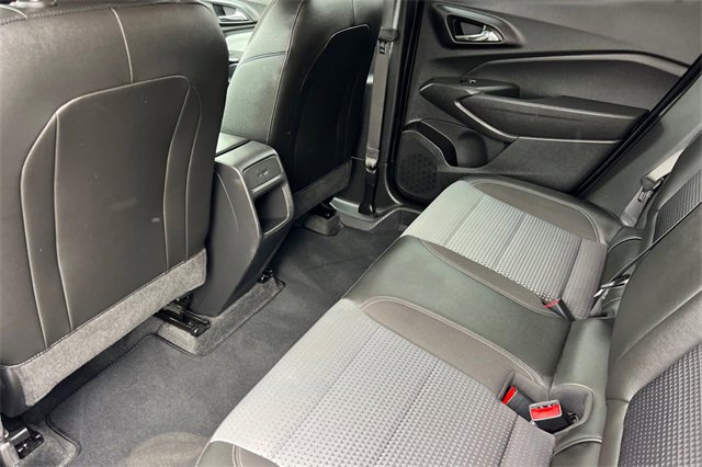 Used 2025 Chevrolet Trax LT w/ LT Convenience Package image 16