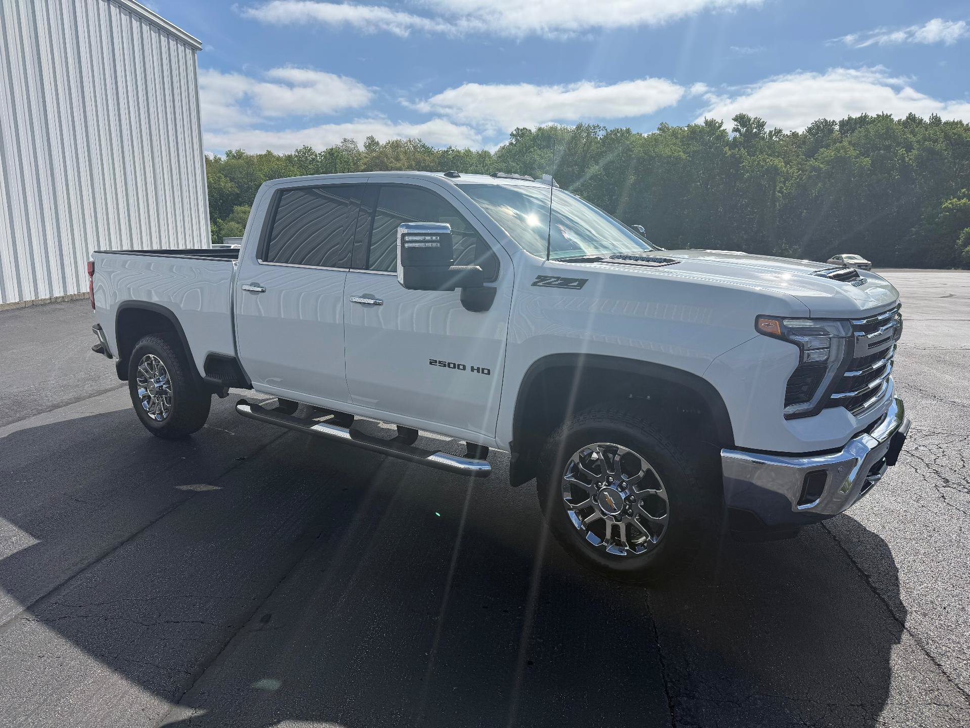 New 2026 Chevrolet Silverado 2500 LTZ w/ LTZ Premium Package AWD/4WD image 7