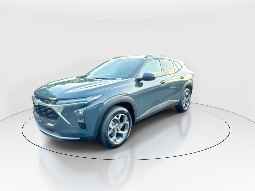 New 2026 Chevrolet Trax LT w/ LT Convenience Package FWD image 4