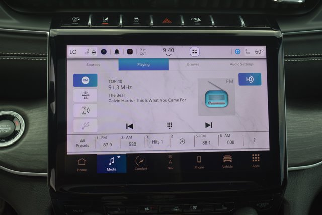 Used 2025 Jeep Grand Cherokee L Limited w/ Luxury Tech Group II image 27