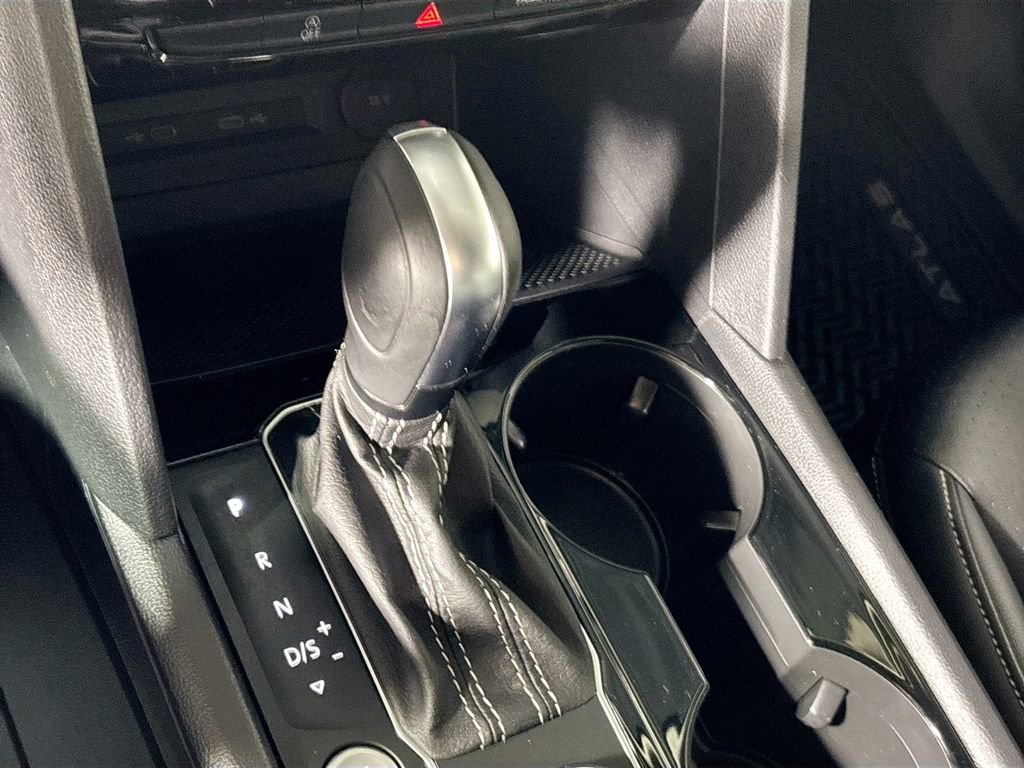 Certified 2022 Volkswagen Atlas SE image 18