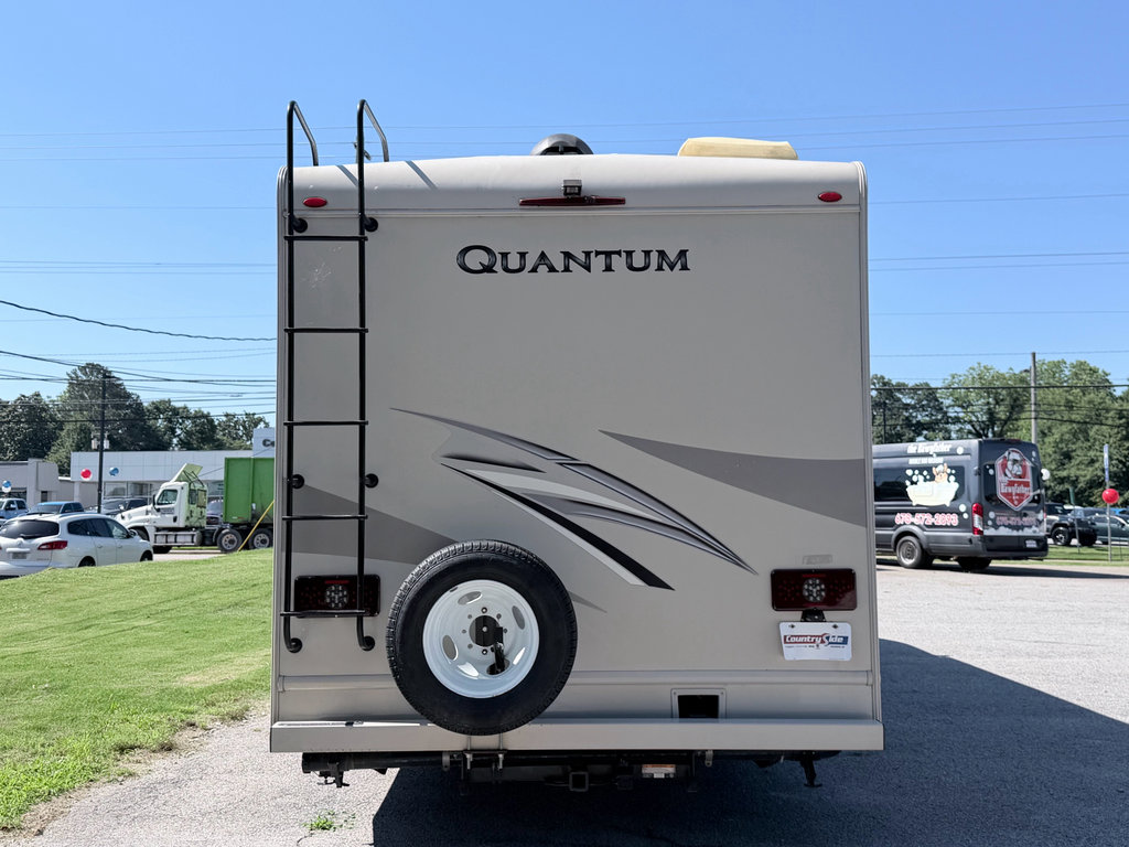 Used 2019 Ford E-450 and Econoline 450 Super Duty w/ Motorhome Prep Package RWD image 8