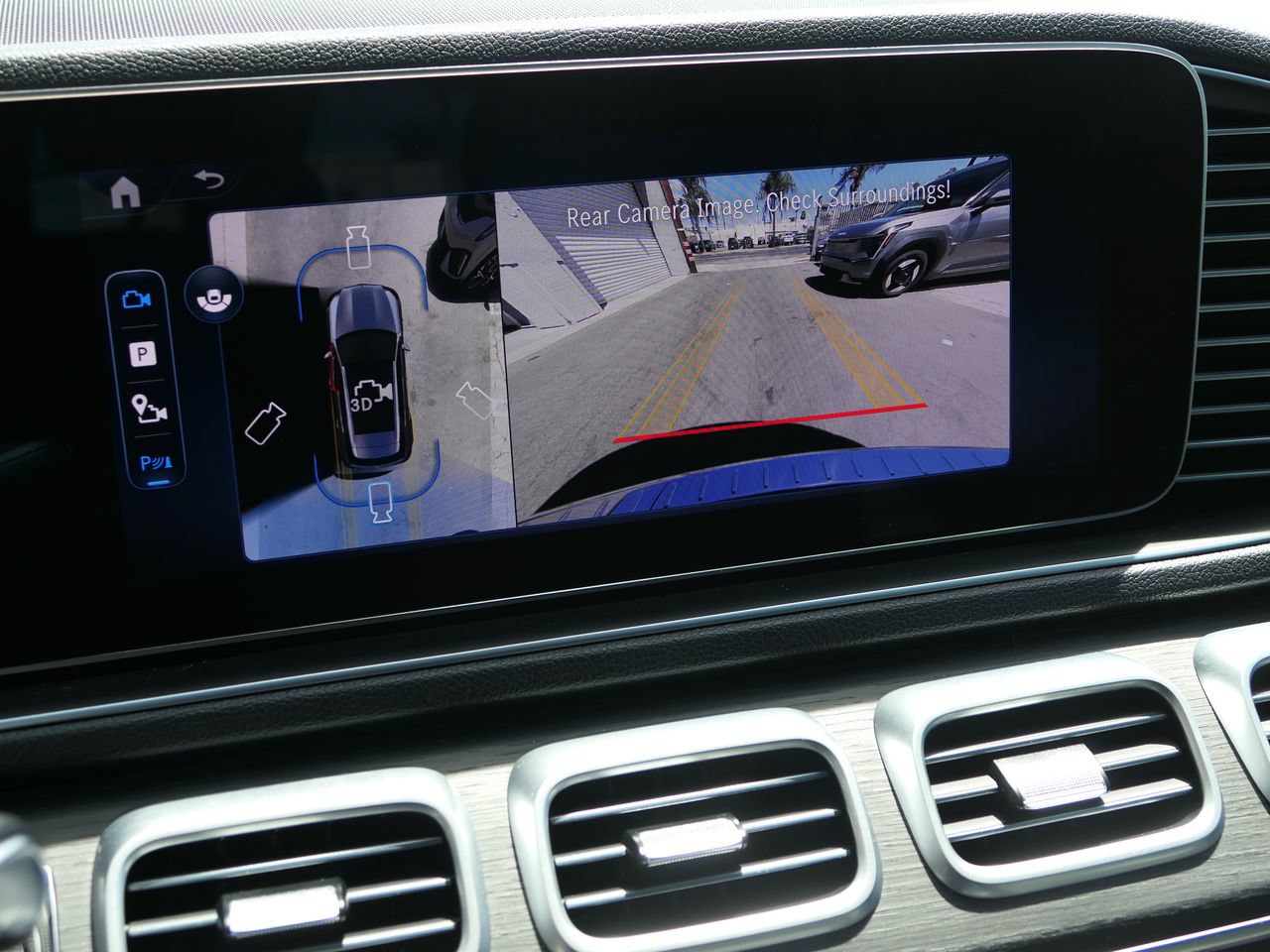 Used 2025 Mercedes-Benz GLE 450 4MATIC image 17