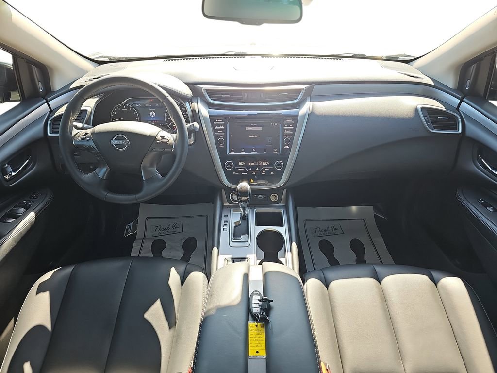 Used 2023 Nissan Murano SV w/ SV Midnight Edition Package image 12