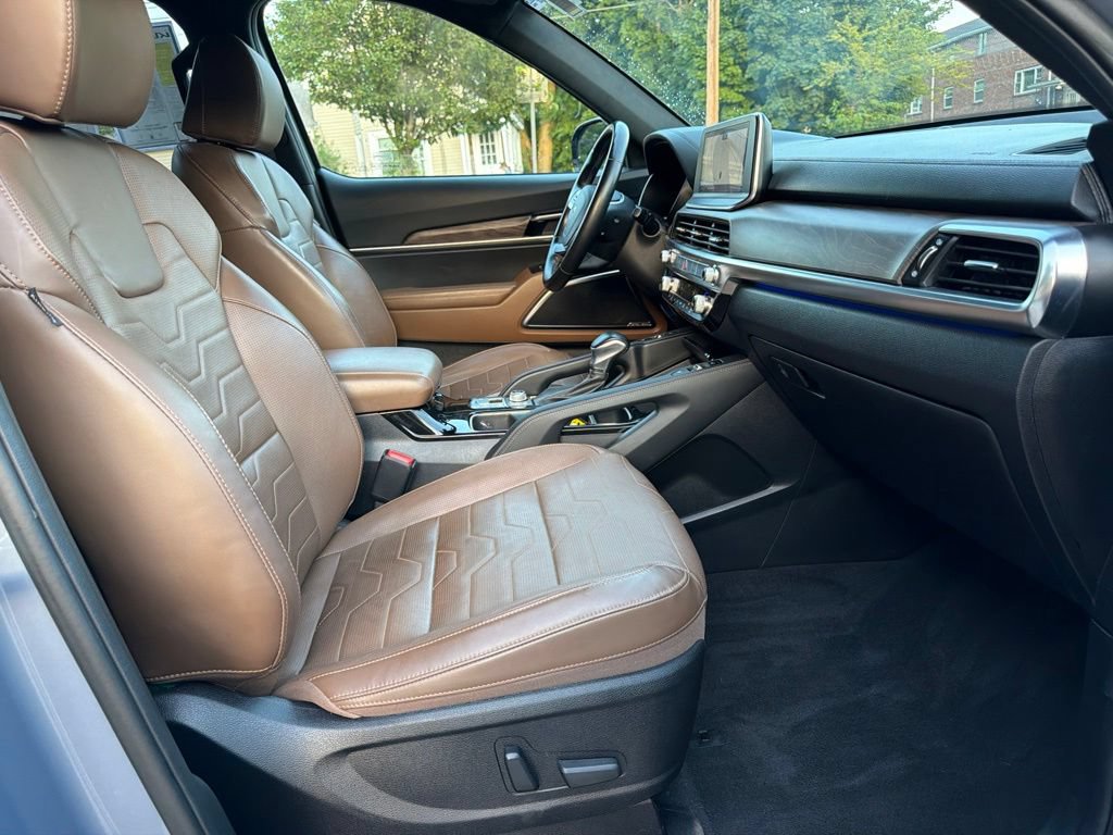 Certified 2022 Kia Telluride SX w/ SX Prestige Package AWD/4WD image 31