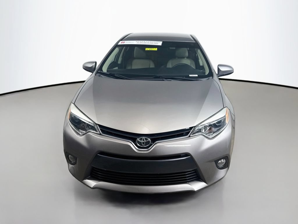 Used 2016 Toyota Corolla LE FWD image 2