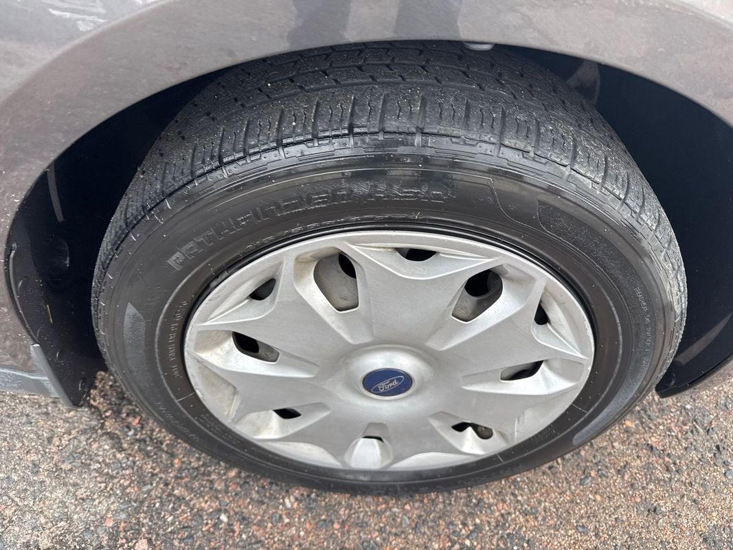 Used 2017 Ford Transit Connect XLT FWD image 18