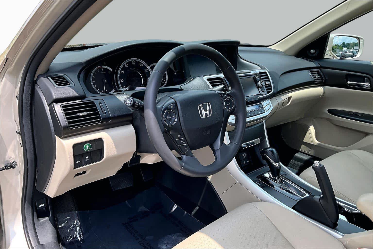 Used 2014 Honda Accord EX-L image 17