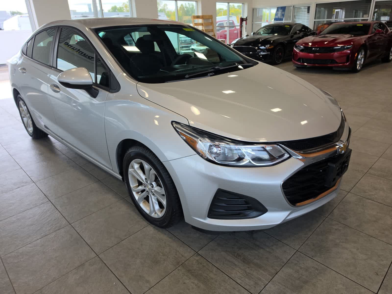Used 2019 Chevrolet Cruze LS w/ LS Convenience Package FWD image 6