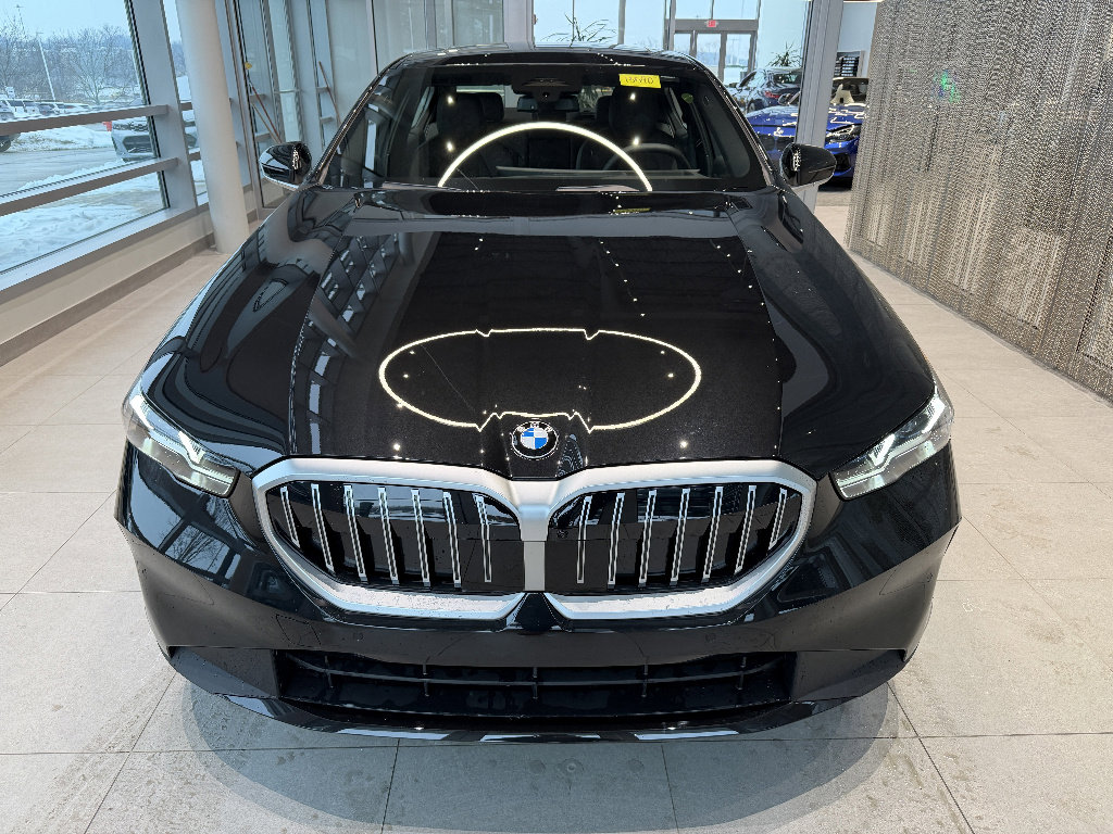 New 2026 BMW 530i xDrive w/ Premium Package AWD/4WD video 2