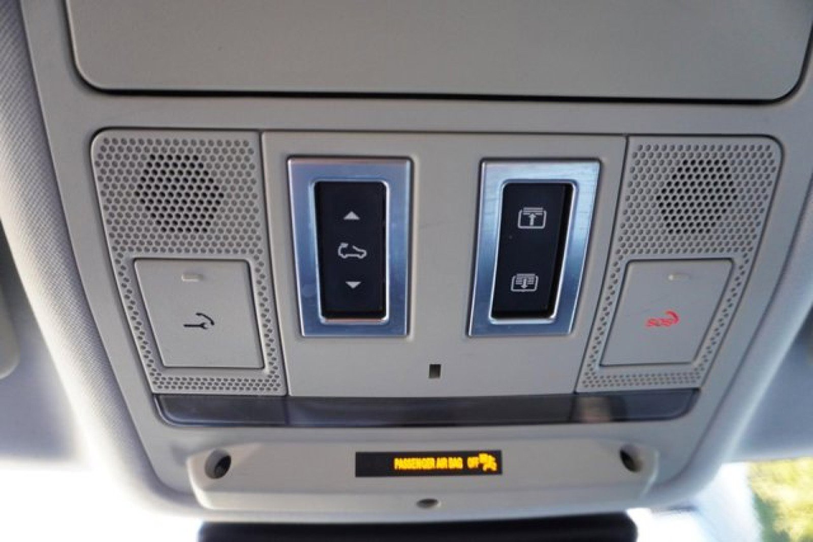 Used 2018 Jaguar F-PACE Prestige image 27