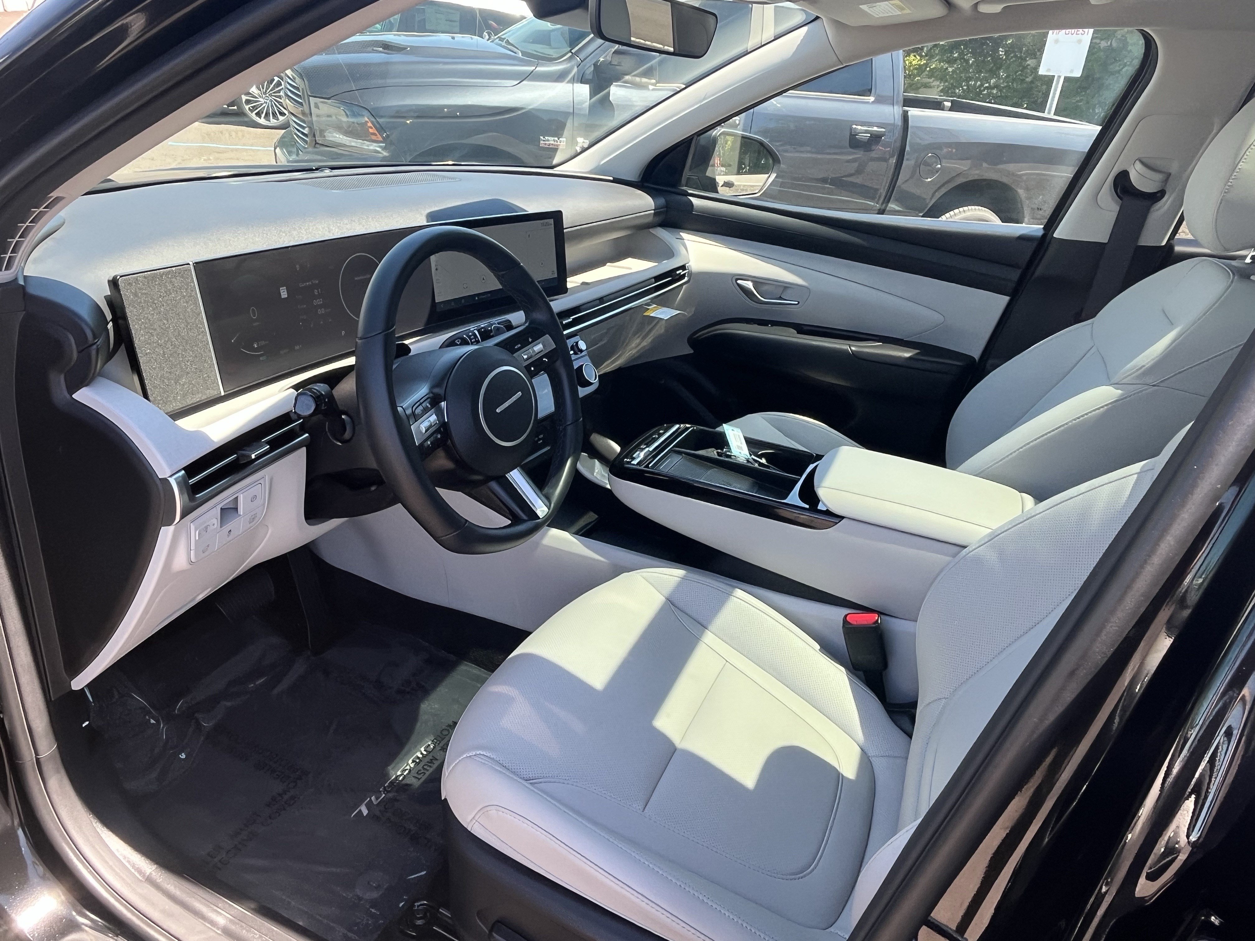 Certified 2025 Hyundai Tucson SEL AWD/4WD image 9