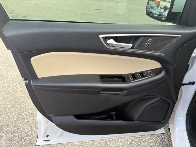 Used 2018 Ford Edge SEL w/ Equipment Group 201A FWD image 11