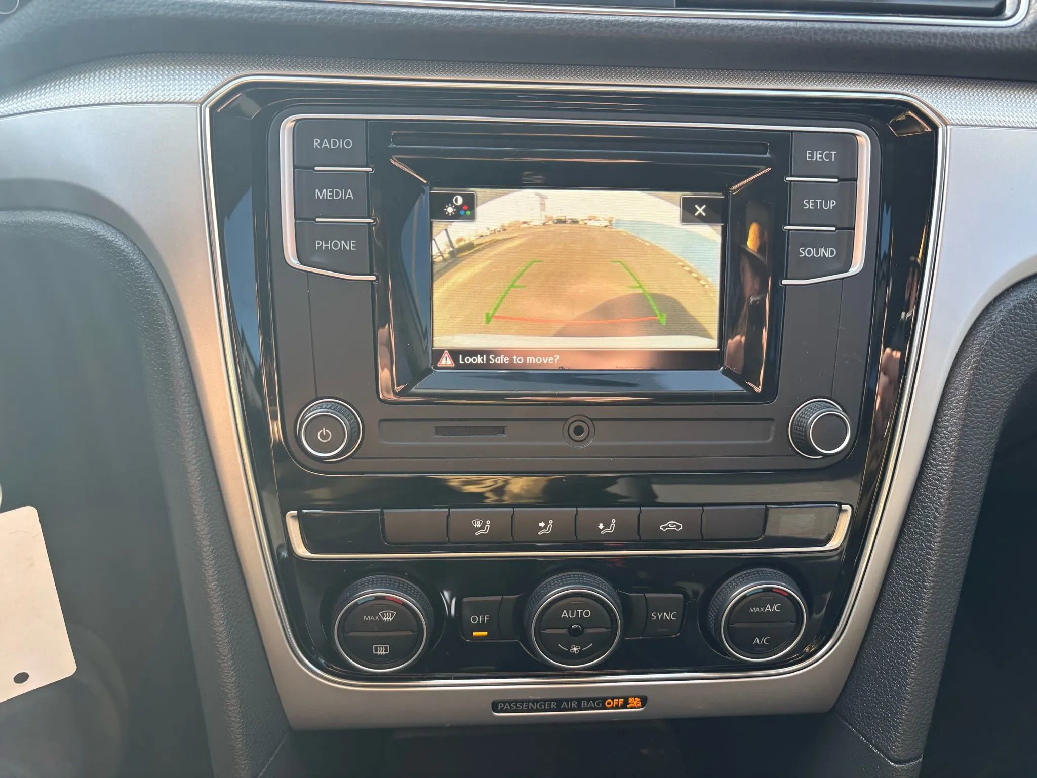 Used 2017 Volkswagen Passat 1.8T S image 20