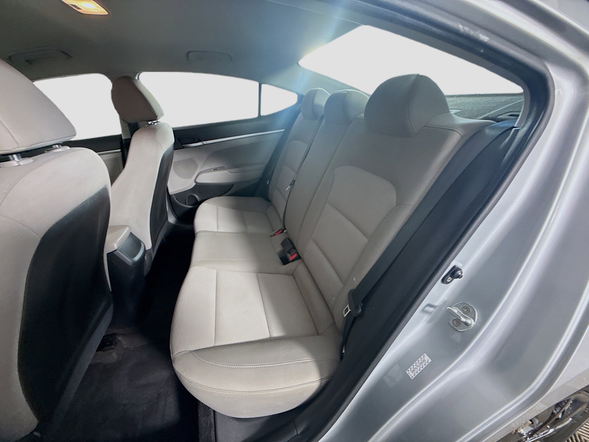 Used 2020 Hyundai Elantra SE image 24