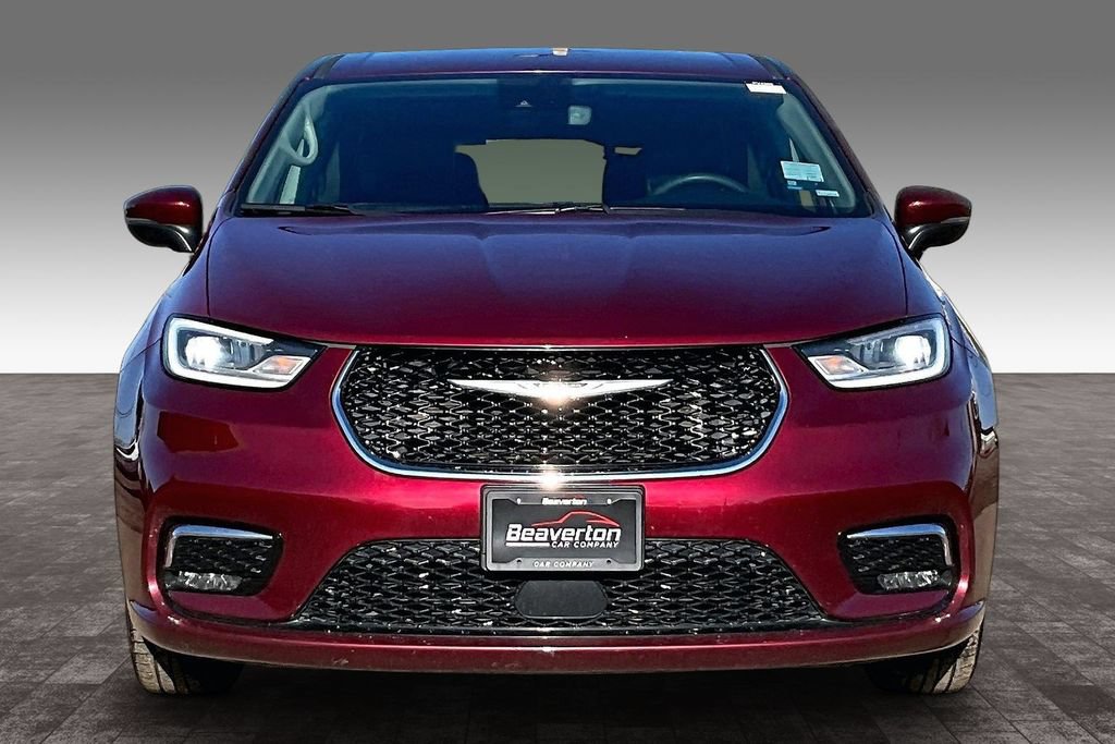 Used 2023 Chrysler Pacifica Touring-L FWD image 5