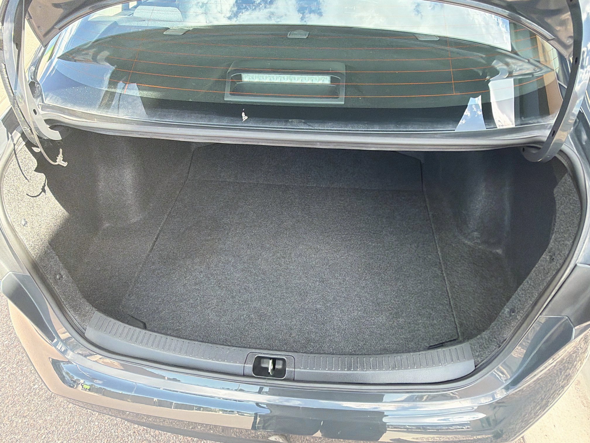 Used 2025 Toyota Corolla LE FWD image 28