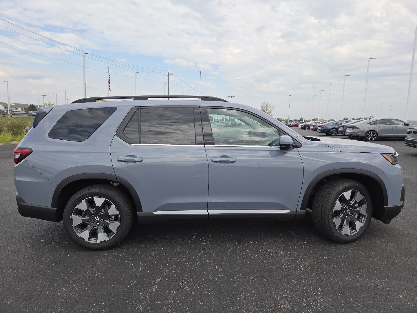 New 2026 Honda Pilot Touring image 18