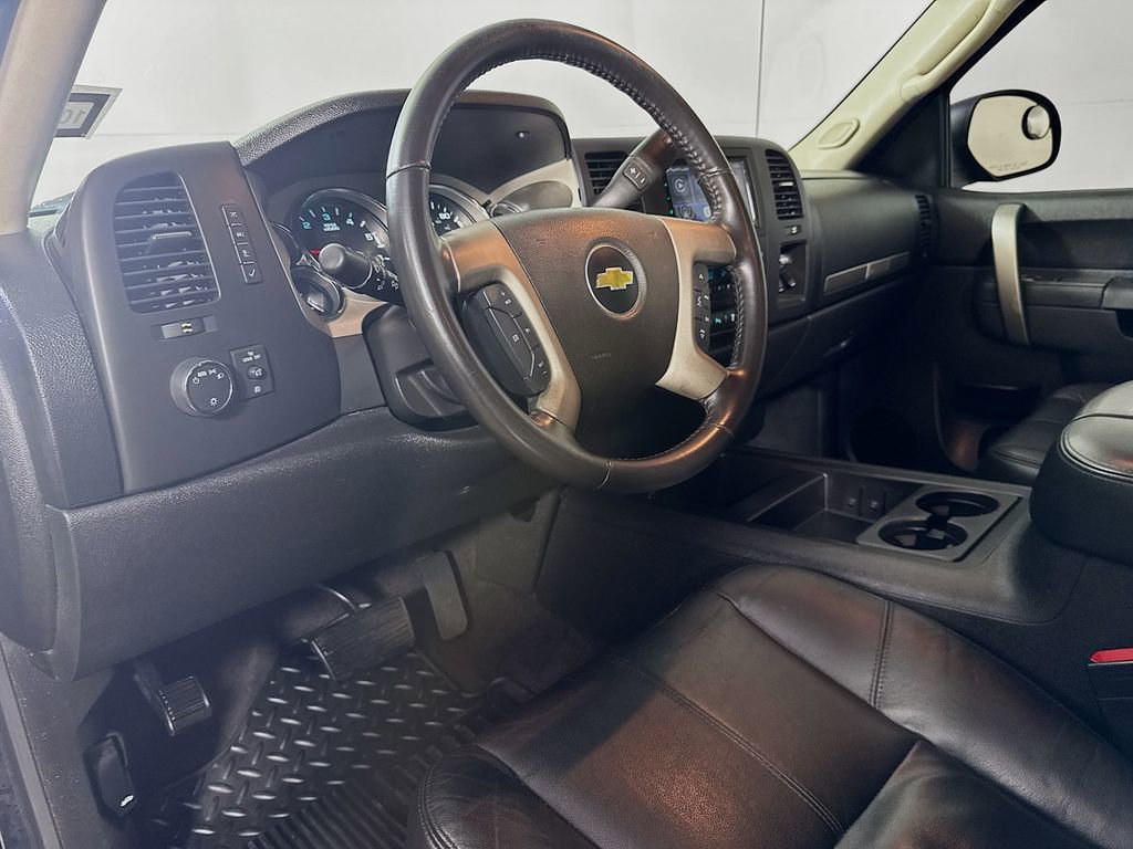 Used 2013 Chevrolet Silverado 1500 LT w/ All-Star Edition AWD/4WD image 9