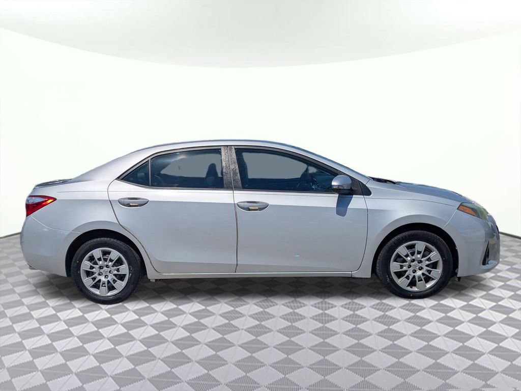 Used 2015 Toyota Corolla S image 32