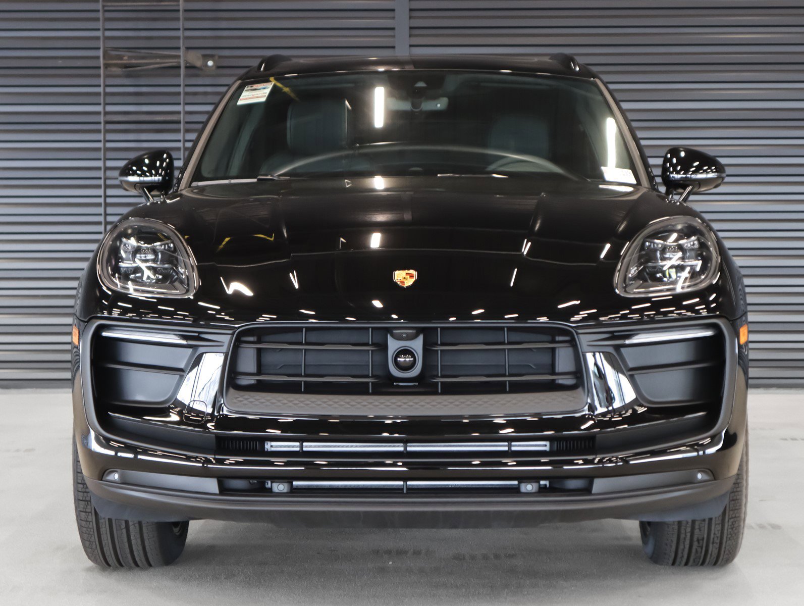 New 2026 Porsche Macan image 8