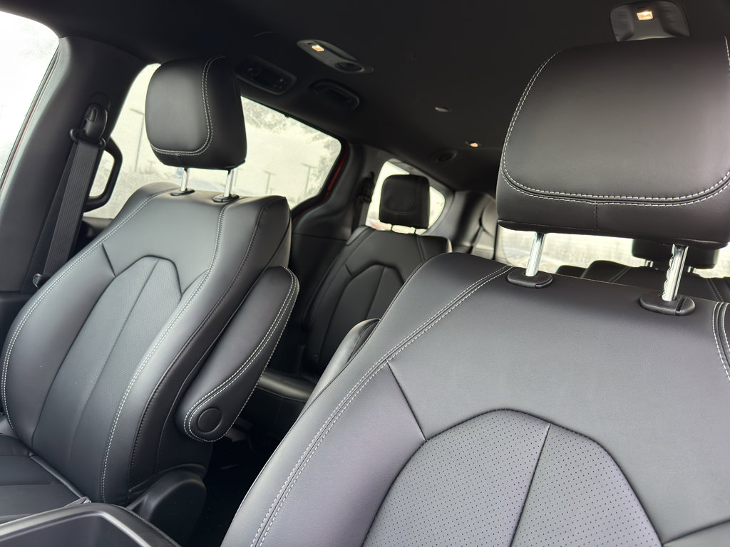 New 2026 Chrysler Pacifica Select image 28