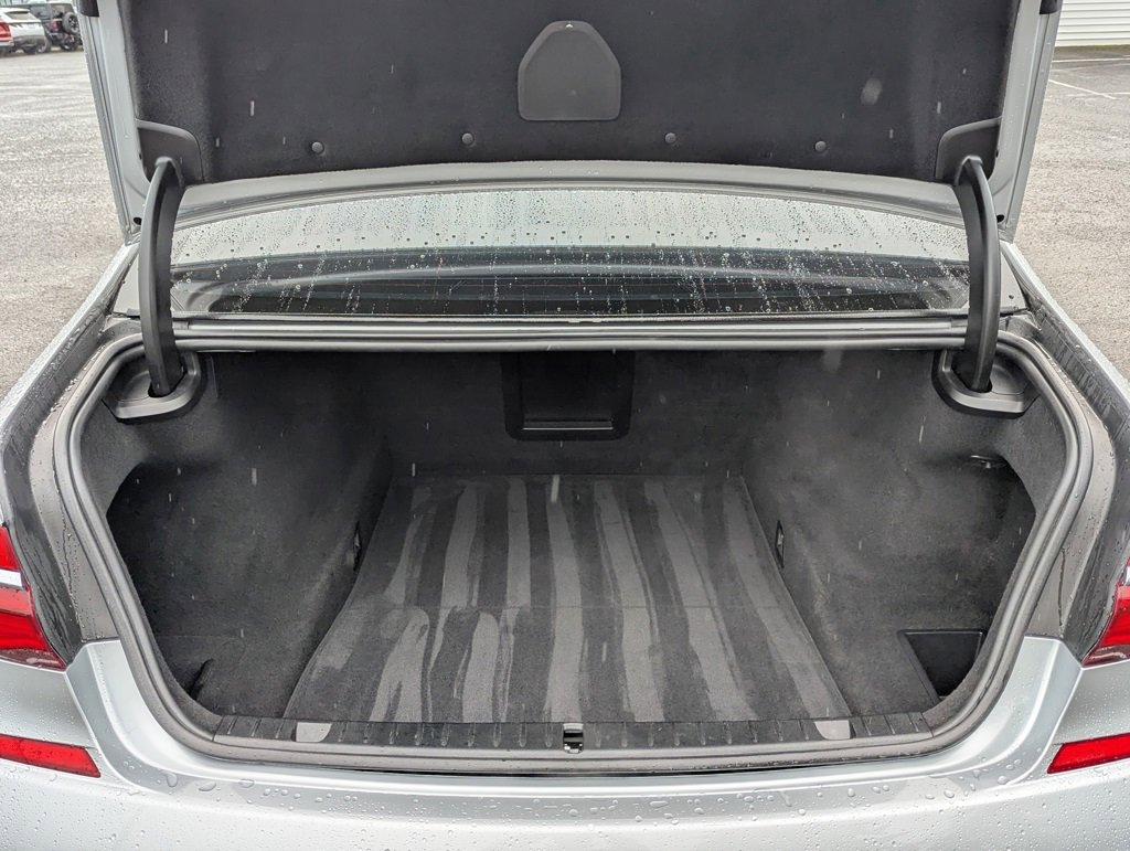 Used 2019 BMW 740i w/ Executive Package image 30