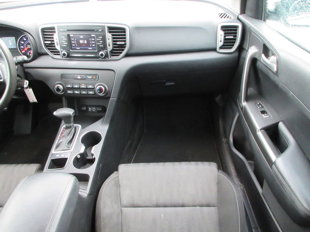 Used 2017 Kia Sportage LX FWD image 17