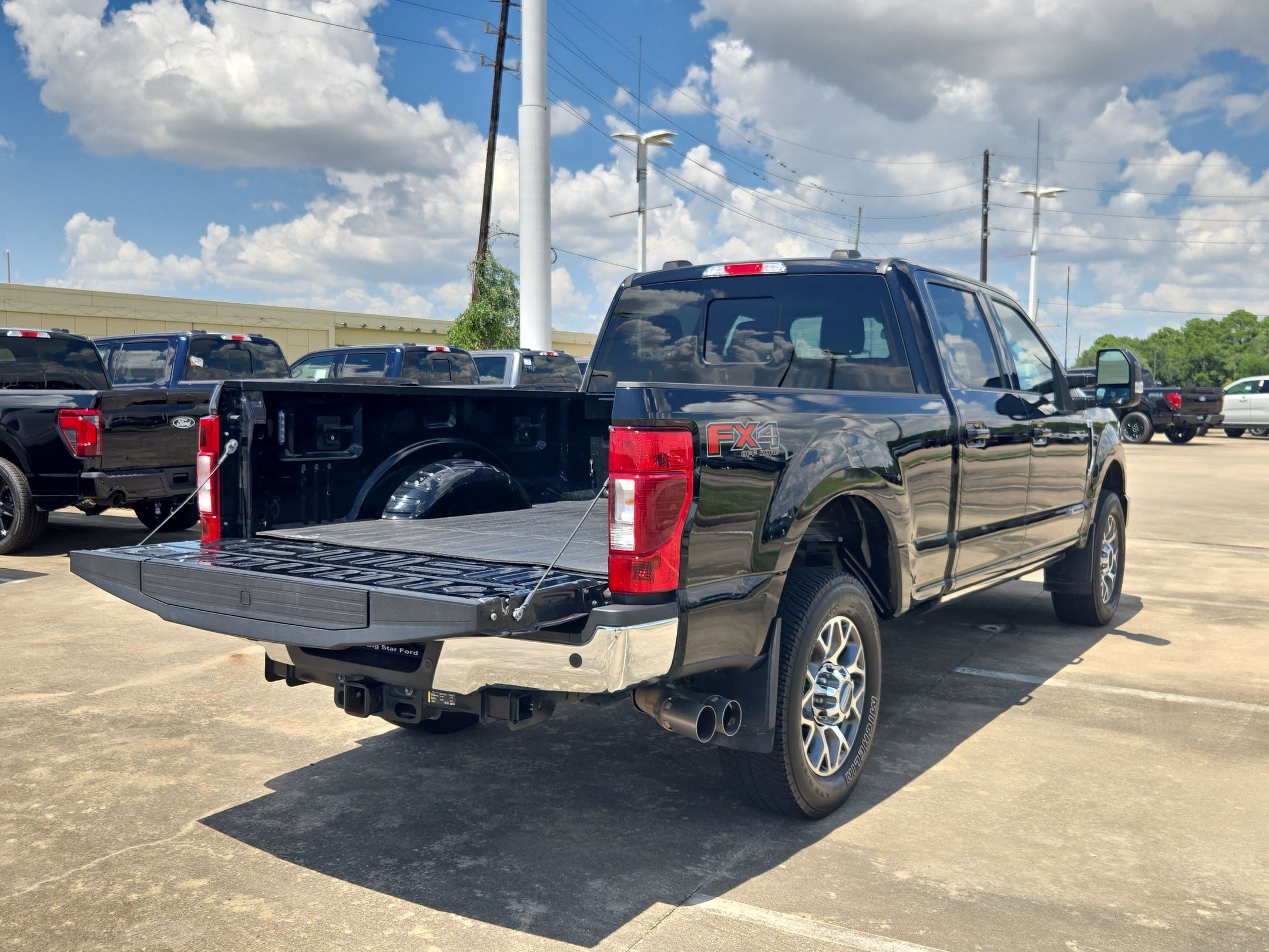 Used 2022 Ford F250 Lariat w/ Lariat Ultimate Package AWD/4WD image 42