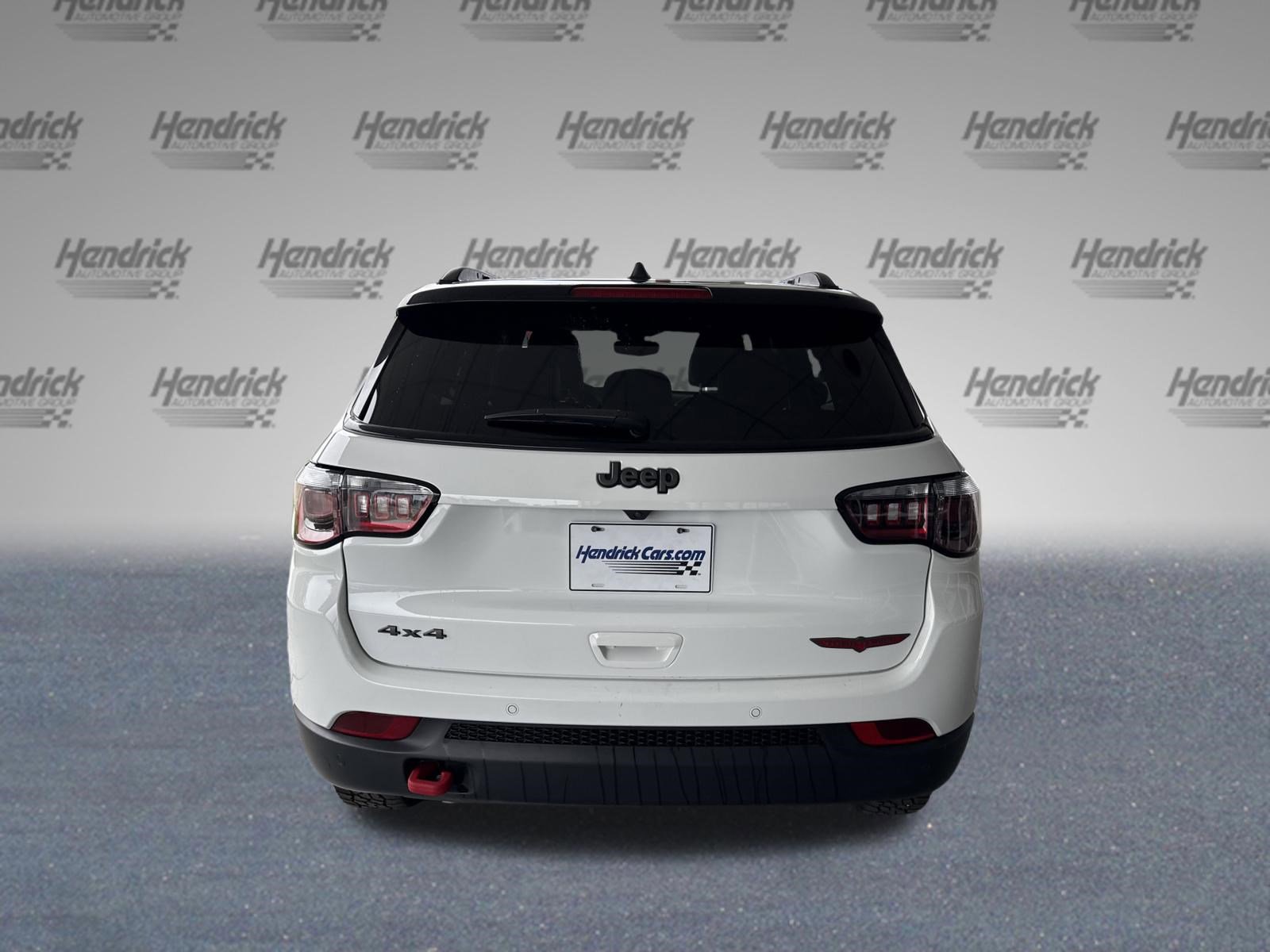 Used 2025 Jeep Compass Trailhawk image 8