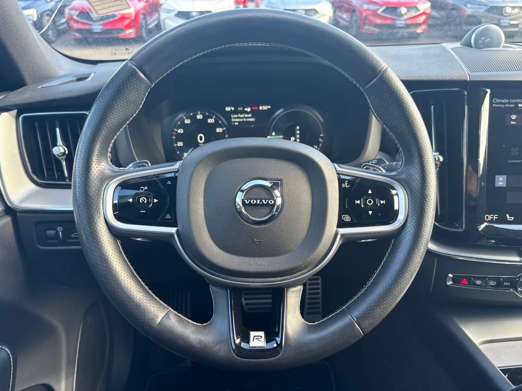 Used 2018 Volvo XC60 T8 R-Design w/ Convenience Package AWD/4WD image 17