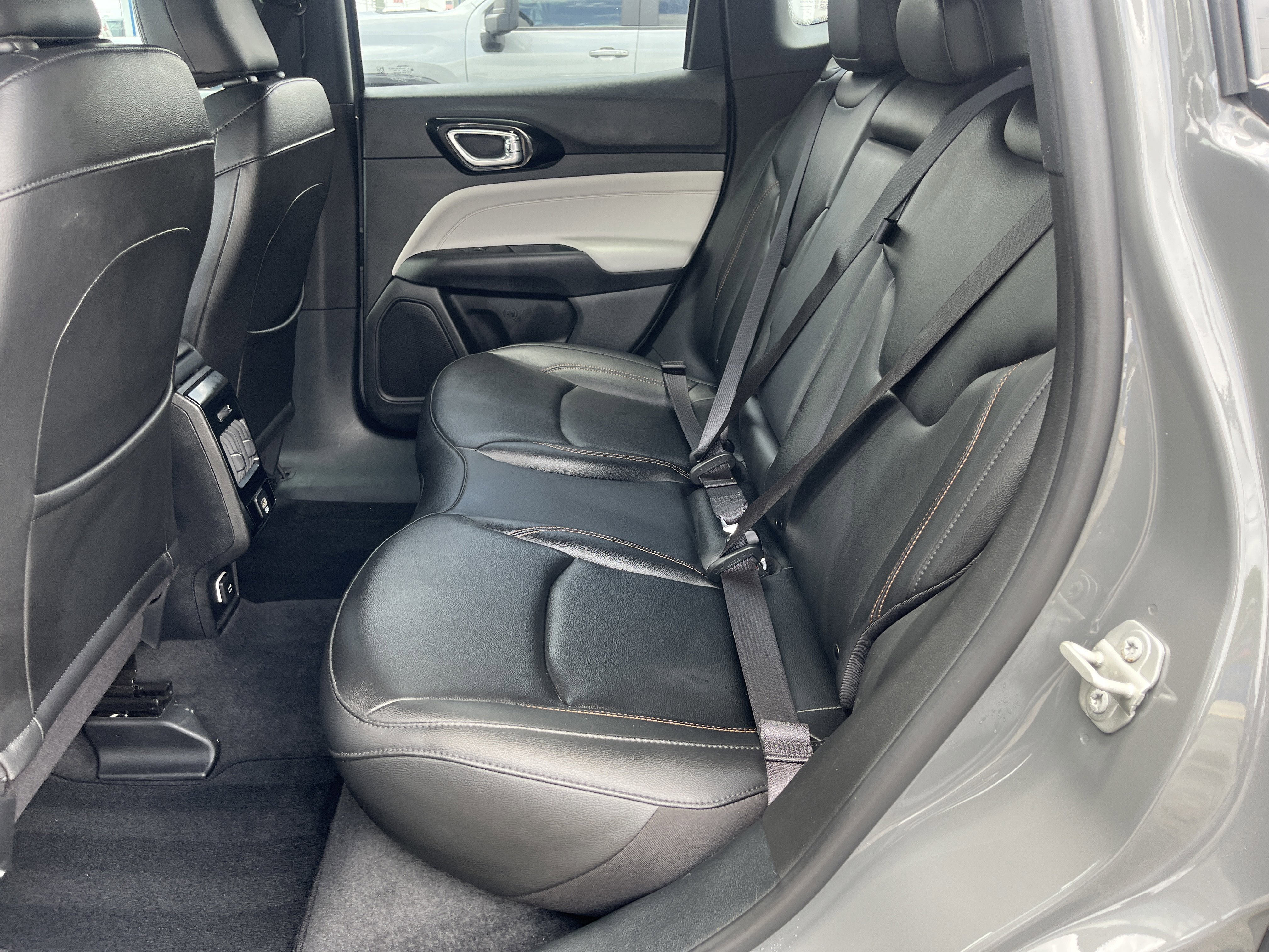 Used 2024 Jeep Compass Limited AWD/4WD image 34
