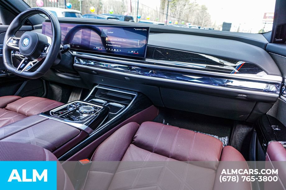 Used 2025 BMW i7 eDrive50 w/ M Sport Package RWD image 24