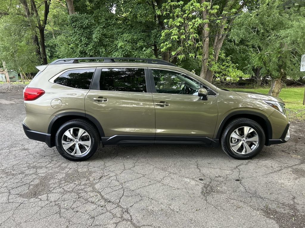 Used 2023 Subaru Ascent Premium w/ Convenience Package AWD/4WD image 9