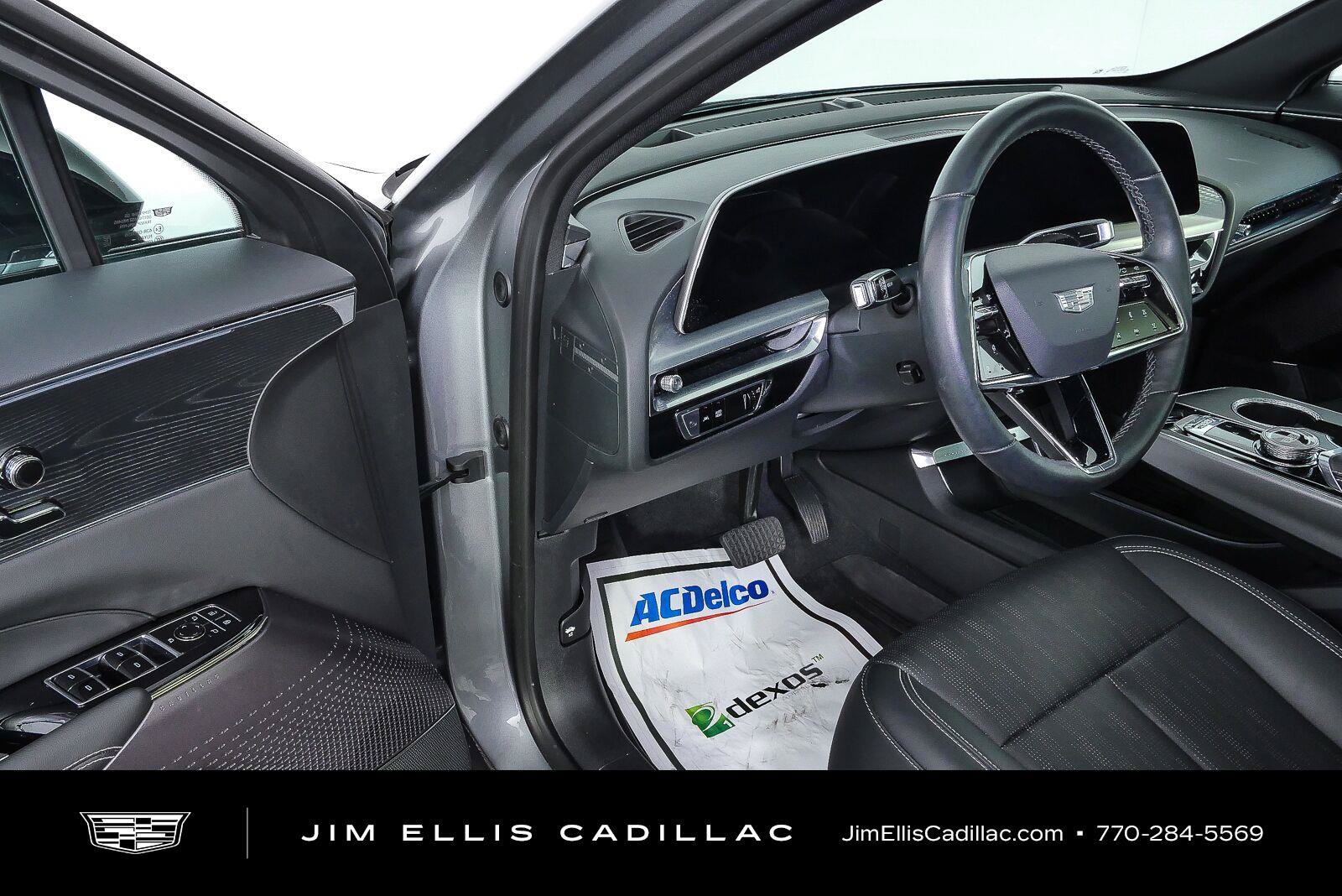 Used 2024 Cadillac Lyriq Sport w/ LPO, Floor Liner Package AWD/4WD image 7