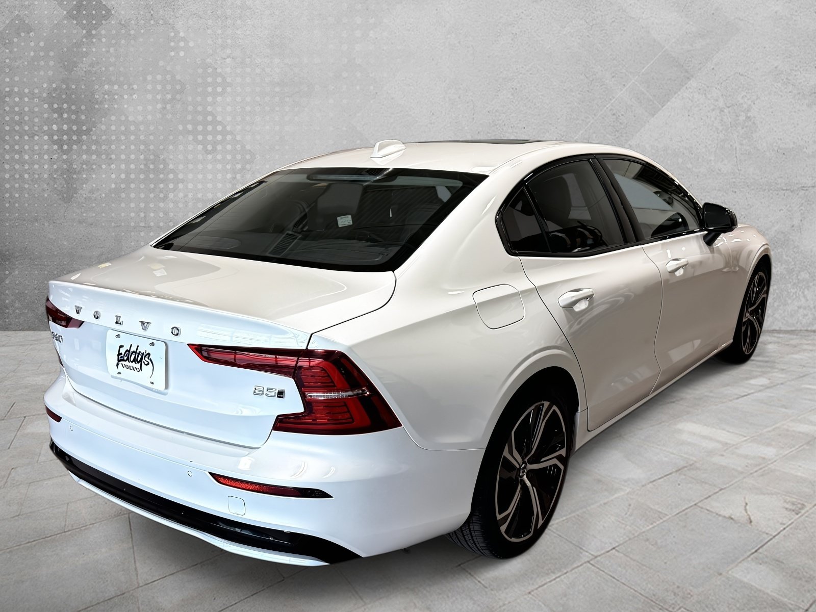 Used 2024 Volvo S60 B5 Core AWD/4WD image 6