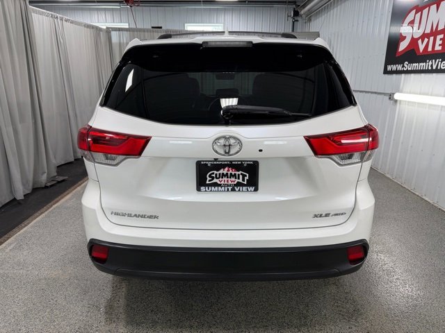 Used 2019 Toyota Highlander XLE image 6