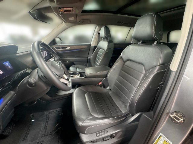 Certified 2025 Volkswagen Atlas SEL AWD/4WD image 14