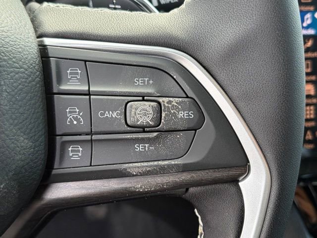 New 2026 Jeep Grand Cherokee Limited w/ Limited Altitude Package AWD/4WD image 19