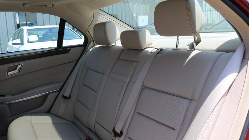 Used 2016 Mercedes-Benz E 350 4MATIC Sedan w/ Premium Package image 17