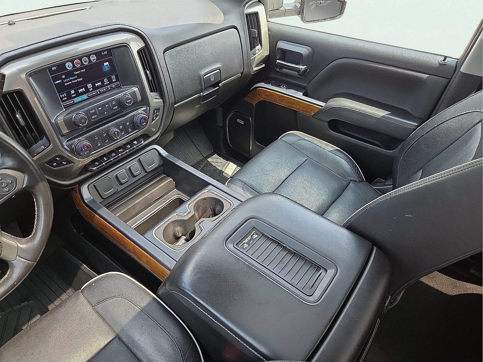 Used 2018 Chevrolet Silverado 2500 High Country w/ Duramax Plus Package AWD/4WD image 12