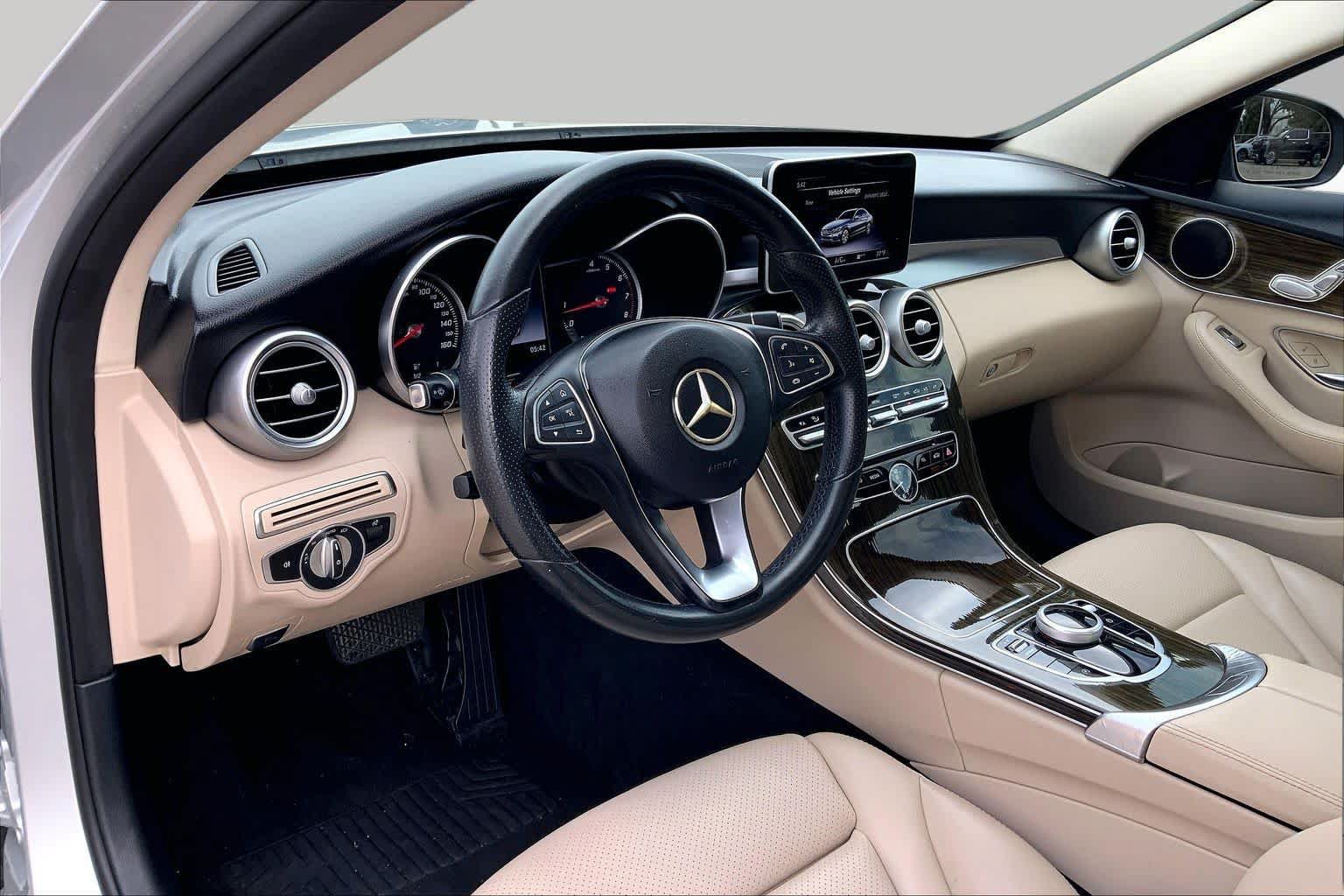 Used 2018 Mercedes-Benz C 300 Sedan image 35