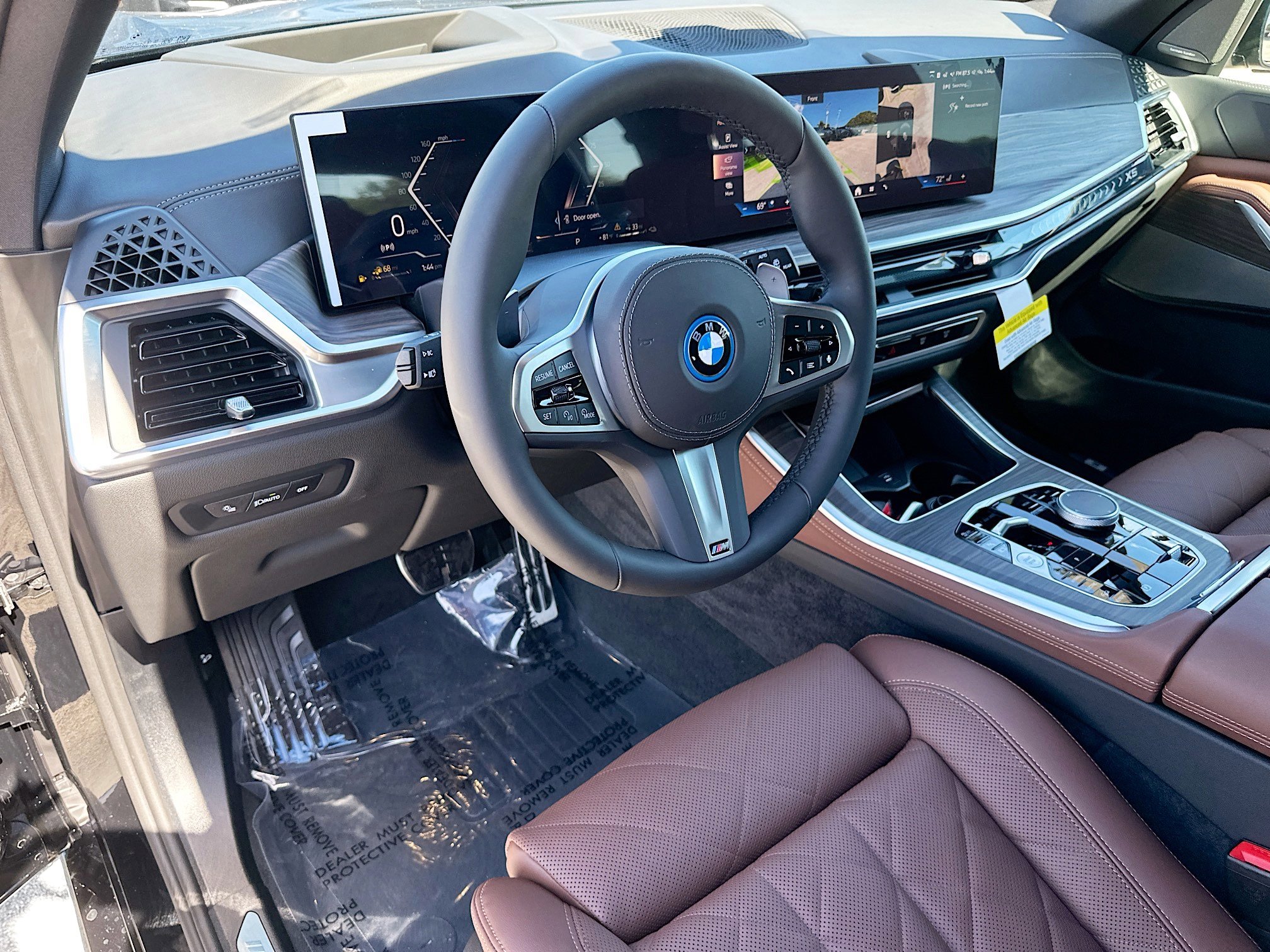 Used 2026 BMW X5 xDrive50e w/ M Sport Package image 7