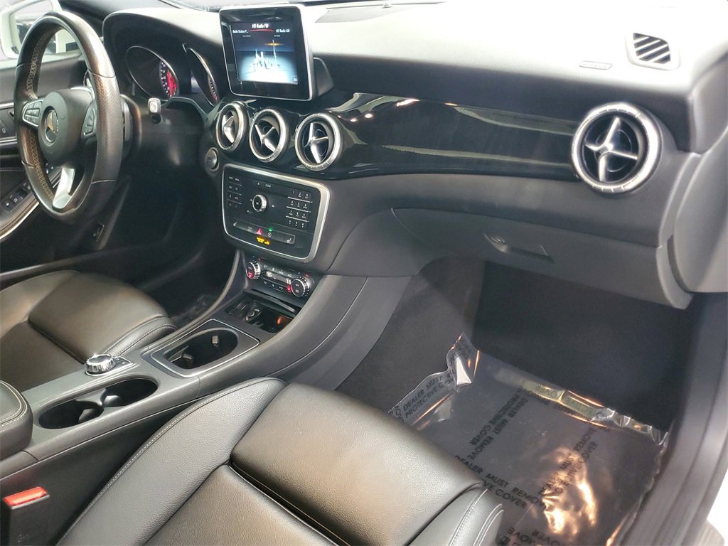 Used 2016 Mercedes-Benz CLA 250 4MATIC image 29